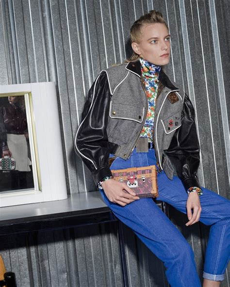 louis vuitton fall 2019 campaign collier schorr|Louis Vuitton Heads Backstage for Fall 2019 .